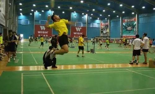 肖杰羽毛球中场接杀球步伐〖羽毛球今天看了羽毛球李在福的视频,感觉和肖杰讲的不一样 〗